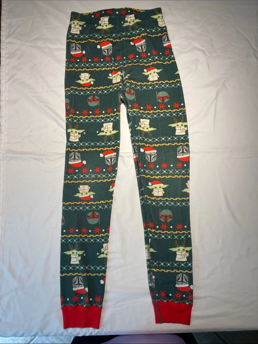 Hanna Andersson Green and Red Star Wars Grogu Holiday Pajama Set